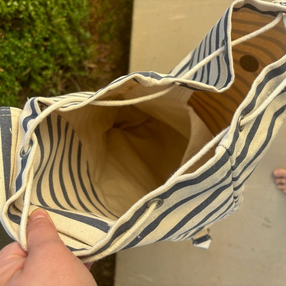 BAGGU Striped Canvas Backpack - Picture 5 of 8